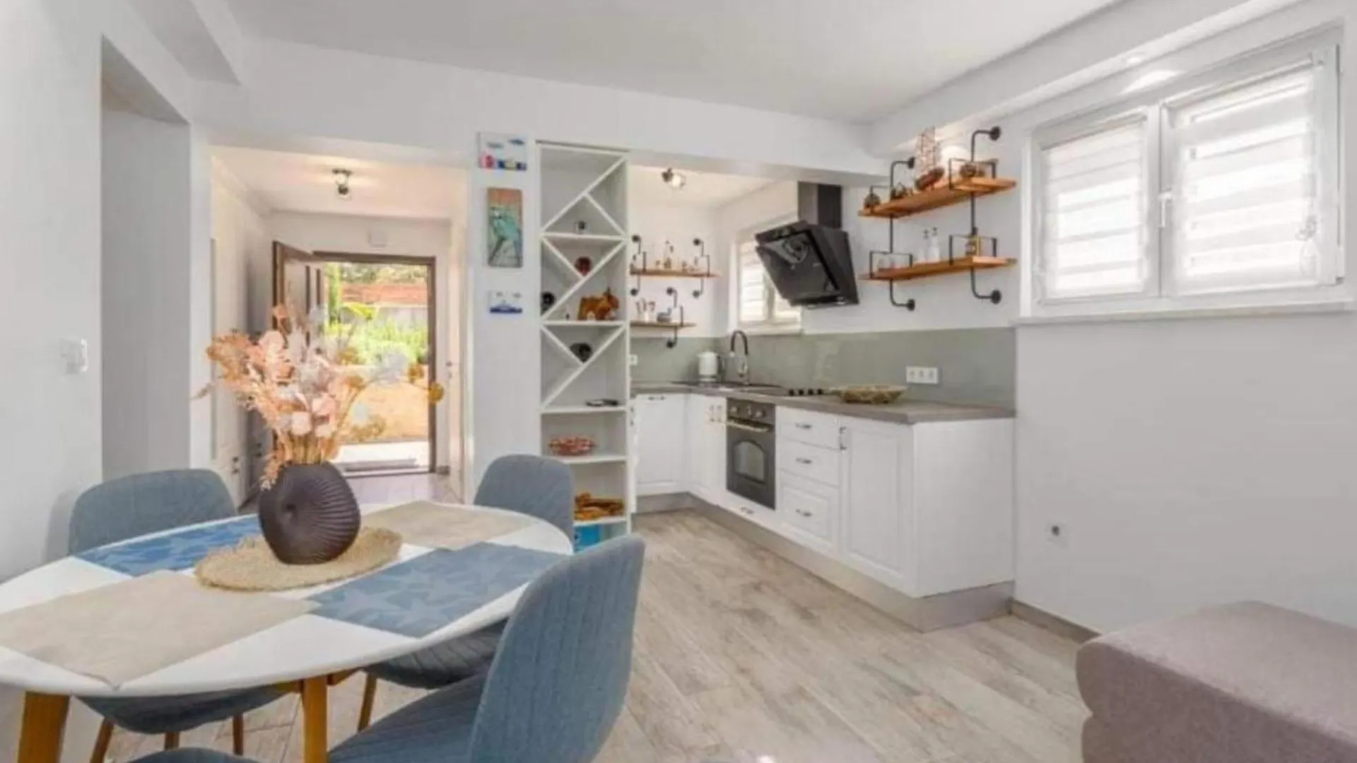 Apartment Amor Pula 0*,