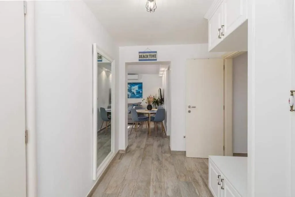 Apartment Amor Pula 0*,