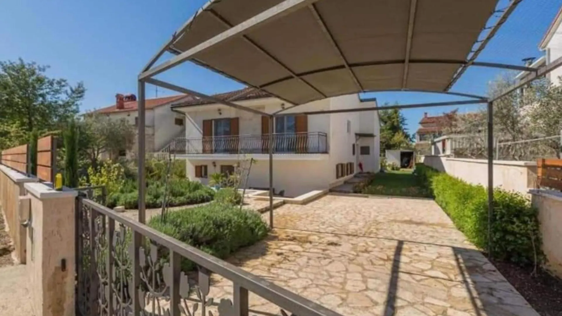 Apartment Amor Pula 0*,